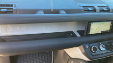 Land Rover Defender 2.0 D240 SE 110 5dr Auto Diesel Estate